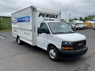 GMC G33903 Box Truck - 401HP, 6 Speed Automatic, Roll up Door