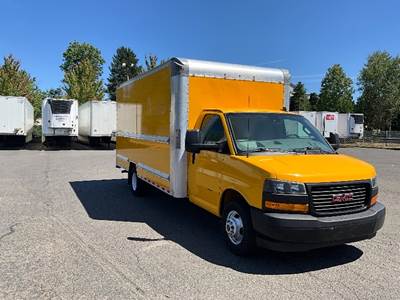 GMC G33903 Box Truck - 401HP, 6 Speed Automatic, Roll up Door