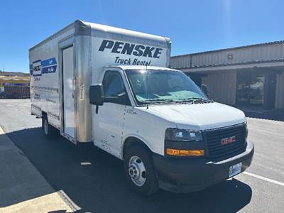 GMC G33903 Box Truck - 401HP, 6 Speed Automatic, Roll up Door