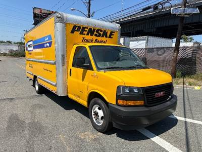 GMC G33903 Box Truck - 401HP, 6 Speed Automatic, Roll up Door