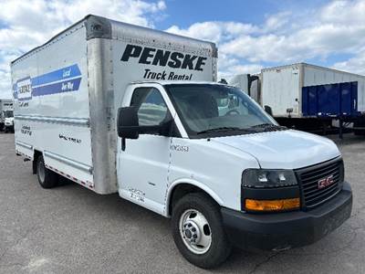 GMC G33903 Box Truck - 401HP, 6 Speed Automatic, Roll up Door