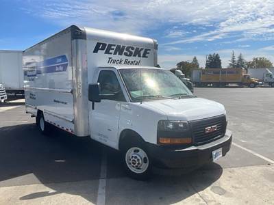 GMC G33903 Box Truck - 401HP, 6 Speed Automatic, Roll up Door