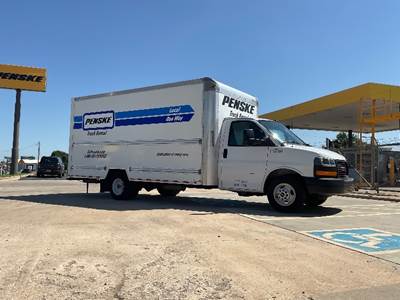 GMC G33903 Box Truck - 401HP, 6 Speed Automatic, Roll up Door