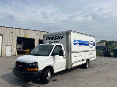 GMC G33903 Box Truck - 401HP, 6 Speed Automatic, Roll up Door