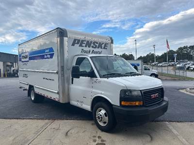 GMC G33903 Box Truck - 401HP, 6 Speed Automatic, Roll up Door