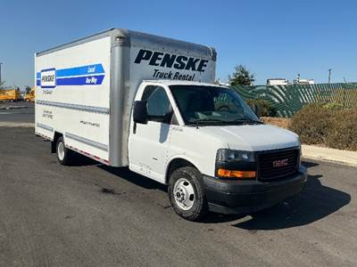 GMC G33903 Box Truck - 401HP, 6 Speed Automatic, Roll up Door