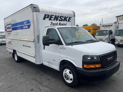 GMC G33903 Box Truck - 401HP, 6 Speed Automatic, Roll up Door