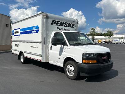 GMC G33903 Box Truck - 401HP, 6 Speed Automatic, Roll up Door