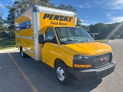 GMC G33903 Box Truck - 401HP, 6 Speed Automatic, Roll up Door