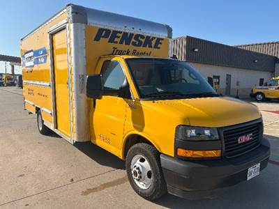 GMC G33903 Box Truck - 401HP, 6 Speed Automatic, Roll up Door