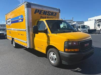 GMC G33903 Box Truck - 401HP, 6 Speed Automatic, Roll up Door