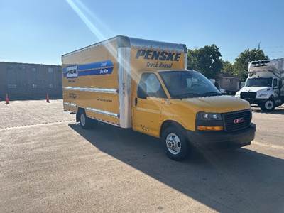 GMC G33903 Box Truck - 401HP, 6 Speed Automatic, Roll up Door