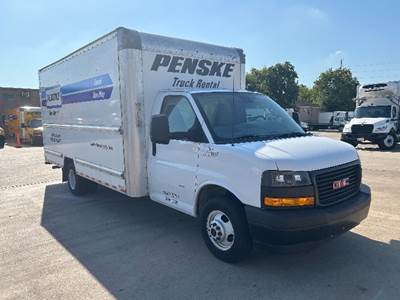 GMC G33903 Box Truck - 401HP, 6 Speed Automatic, Roll up Door