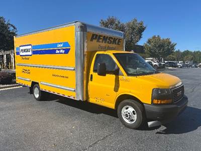GMC G33903 Box Truck - 401HP, 6 Speed Automatic, Roll up Door