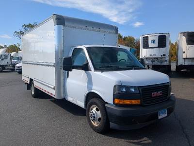 GMC G33903 16 ft Box Truck - 341HP, 6 Speed Automatic, Roll up Door