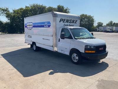 GMC G33903 Box Truck - 401HP, 6 Speed Automatic, Roll up Door
