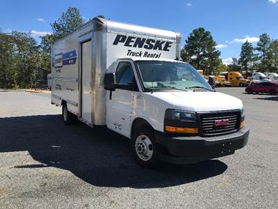 GMC G33903 Box Truck - 401HP, 6 Speed Automatic, Roll up Door