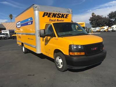 GMC G33903 Box Truck - 401HP, 6 Speed Automatic, Roll up Door