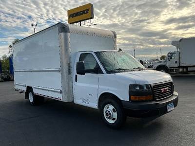 GMC G33903 Box Truck - 401HP, 6 Speed Automatic, Roll up Door