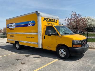 GMC G33903 Box Truck - 401HP, 6 Speed Automatic, Roll up Door