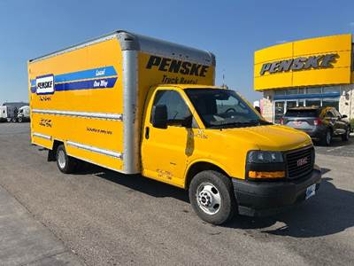 GMC G33903 Box Truck - 401HP, 6 Speed Automatic, Roll up Door