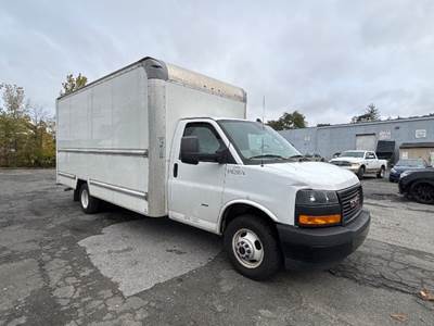 GMC G33903 Box Truck - 401HP, 6 Speed Automatic, Roll up Door