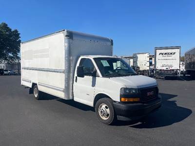 GMC G33903 Box Truck - 401HP, 6 Speed Automatic, Roll up Door
