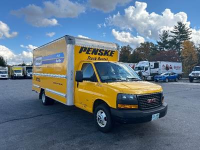 GMC G33903 Box Truck - 401HP, 6 Speed Automatic, Roll up Door