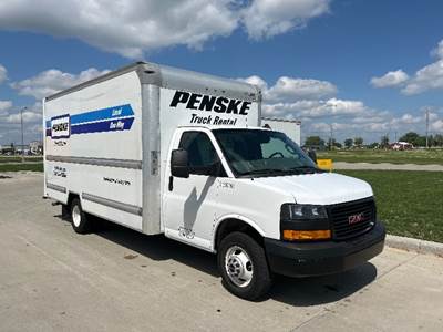 GMC G33903 Box Truck - 401HP, 6 Speed Automatic, Roll up Door