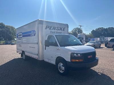 GMC G33903 Box Truck - 401HP, 6 Speed Automatic, Roll up Door