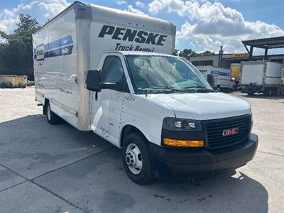GMC G33903 Box Truck - 401HP, 6 Speed Automatic, Roll up Door