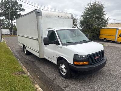 GMC G33903 Box Truck - 401HP, 6 Speed Automatic, Roll up Door