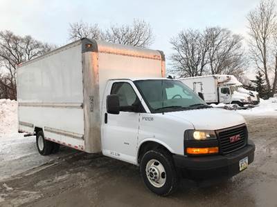 GMC G33903 Box Truck - 401HP, 6 Speed Automatic, Roll up Door