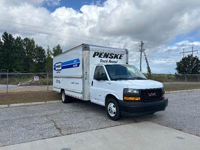 GMC G33903 Box Truck - 401HP, 6 Speed Automatic, Roll up Door