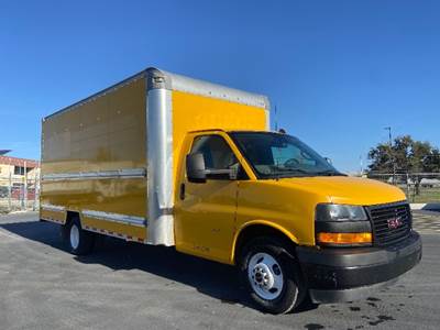 GMC G33903 Box Truck - 401HP, 6 Speed Automatic, Roll up Door