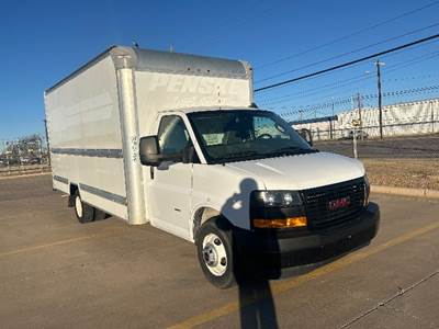GMC G33903 Box Truck - 401HP, 6 Speed Automatic, Roll up Door
