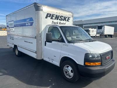 GMC G33903 Box Truck - 401HP, 6 Speed Automatic, Roll up Door