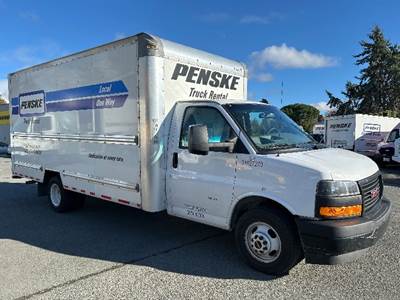 GMC G33903 Box Truck - 401HP, 6 Speed Automatic, Roll up Door