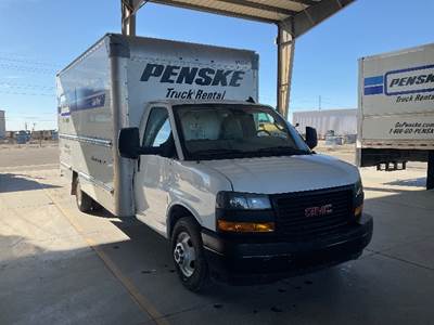 GMC G33903 Box Truck - 401HP, 6 Speed Automatic, Roll up Door