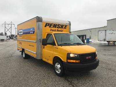 GMC G33903 Box Truck - 401HP, 6 Speed Automatic, Roll up Door