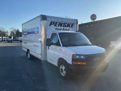 GMC G33903 Box Truck - 401HP, 6 Speed Automatic, Roll up Door