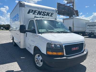 GMC G33903 Box Truck - 401HP, 6 Speed Automatic, Roll up Door