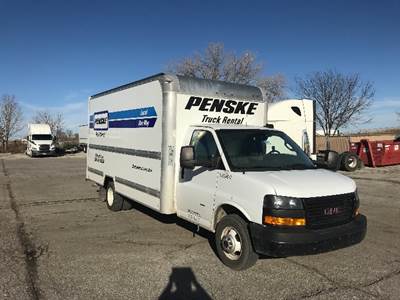 GMC G33903 Box Truck - 401HP, 6 Speed Automatic, Roll up Door