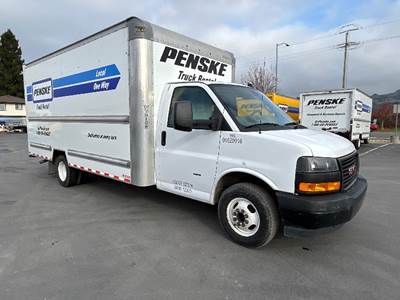 GMC G33903 Box Truck - 401HP, 6 Speed Automatic, Roll up Door