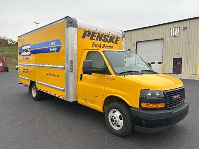 GMC G33903 Box Truck - 401HP, 6 Speed Automatic, Roll up Door