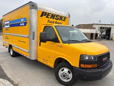 GMC G33903 Box Truck - 401HP, 6 Speed Automatic, Roll up Door