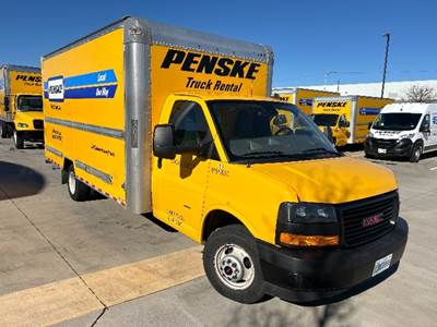 GMC G33903 Box Truck - 401HP, 6 Speed Automatic, Roll up Door
