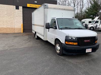 GMC G33903 Box Truck - 401HP, 6 Speed Automatic, Roll up Door
