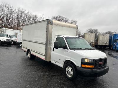 GMC G33903 Box Truck - 401HP, 6 Speed Automatic, Roll up Door