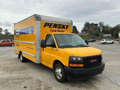 GMC G33903 Box Truck - 401HP, 6 Speed Automatic, Roll up Door